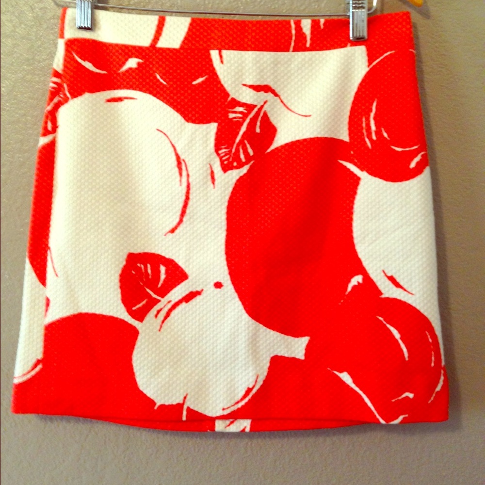 JCrew Apple Print Skirt perfect for summer
